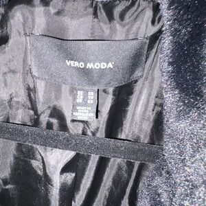 Vero Moda Metallic Black Jacket